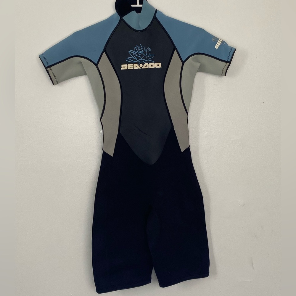 SEADOO Women's 3mm Shorty Wet Suit - Size 5/6